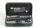 MAGLITE BOXED AAA SOLITAIRE TORCH - BLACK �10.44 Maglite Boxed  Mini Mag Aaa - Black

Less Than An Ounce And Three Inches In Length, The Solitaire Offers The Same Precision Engineering Found In Every Mag-lite. Using Only A Single Aaa Battery, Its 