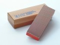 D.M.T.  6IN WHETSTONE IN WOODEN BOX  600G FINE �64.86 Dmt Whetstone

6in Diamond Whetstone Is Ideal For Kitchen Use And For The Honing Of Smaller Workshop Tools.
It Is Supplied In A Hardwood Box.
Fitted With Non-slip Rubber Feet.

Fine 600g.

Siz