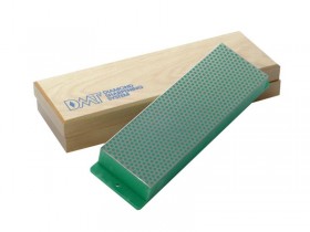D.M.T   8IN WHETSTONE IN WOODEN BOX 1200G EX FIN