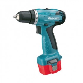 MAKITA 6261DWPE 9.6V DRILL & DRIVER 2 x 1.3AMP Ni-CAD BATTERIES