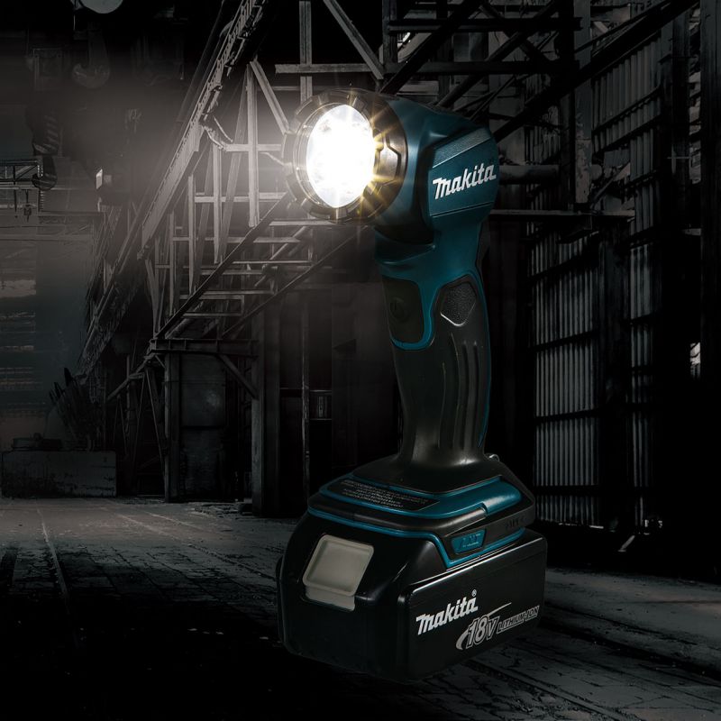 Makita DML815 18V LXT LED Torch at D M Tools