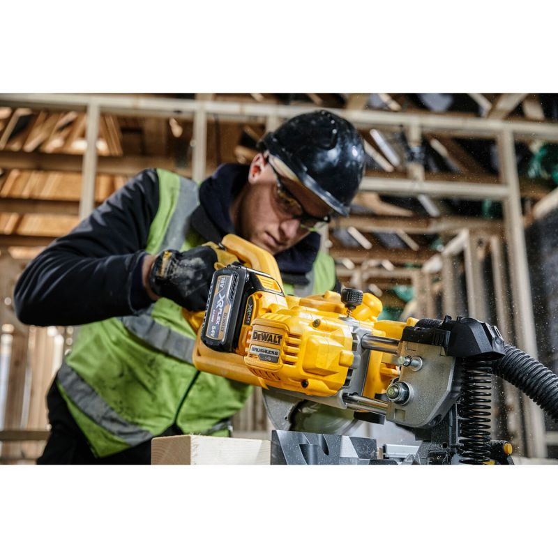 Ingletadora DEWALT XR FLEXVOLT - DCS777 a 54V/18V