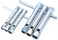 DRAPER 6 PIECE METRIC TUBULAR BOX SPANNER SET £6.99 Double Ended, Manufactured From High Quality Carbon Steel, Zinc Plated For Corrosion Protection. Sets Include Tommy Bars. Display Packed.
Contents: 8 X 9, 10 X 11, 12 X 13, 14 X 15, 16 X 17 And 18 X