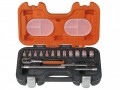 Bahco S160 Socket Set 16 Piece 1/4in Drive £29.99 Socket Set 1/4in Square Drive With Dynamic Drive Profile.
Din 3120 / Iso 1174.
Finish: Matt Chrome-plated
Material: Chrome Vanadium.
Plastic Case: Oil And Temperature Resistant Polyp