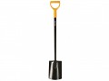 Fiskars Solid Garden Spade £20.49 The Fiskars 1003456 Solid™ Spade Rounded Has A Straight And Sharpened Cutting Edge For Cutting Grass And Moving And Mixing Soil. It Has A Large D-shaped Handle Which Fits All Hand Sizes. The Rou