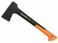 Fiskars S-X10 Chopping Axe 980g (2.1lb) £37.95 The Fiskars S-x10 Chopping Axe Has A 30° Cutting Bevel And Perfect Balance Between The Head And The Shaft For The Most Safe, Comfortable And Efficient Use. The New (patent Pending) 3d Grip Impoves